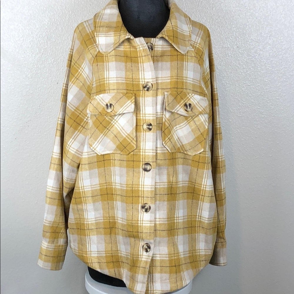 New In Shacket Plaid With Pockets Mid Weight Size Medium
